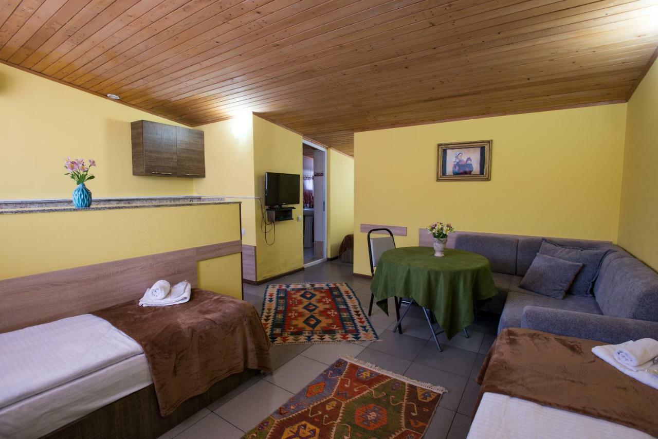 Accent Hotel Тбилиси Экстерьер фото