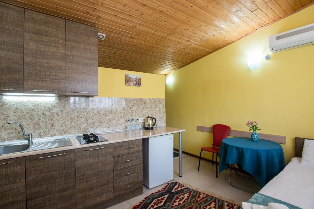 Accent Hotel Тбилиси Экстерьер фото